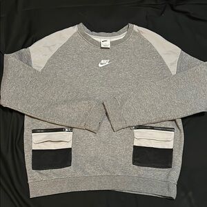 Nike Boy’s XL Gray Sweater